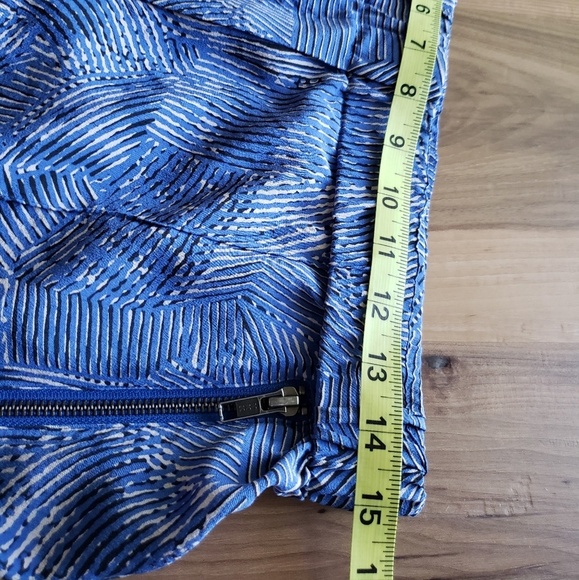 Rachel Zoe Silk Blue, White, and Black Pant. - Picture 6 of 7